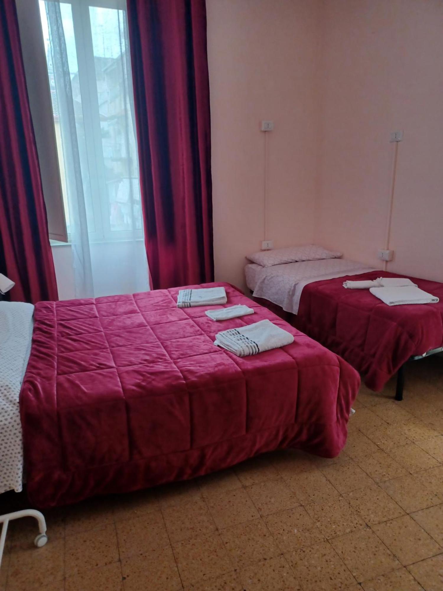 B&B Appartamenti Napoli Esterno foto